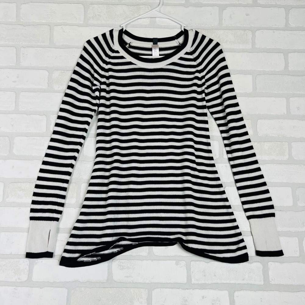 Ivivva by Lululemon Girls Black White Striped Knit Sweater Thumbhole Size 10